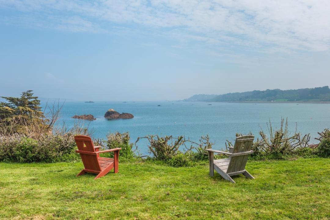 Villa La Maison en A, face à l'île de Bréhat à Ploubazlanec Extérieur photo